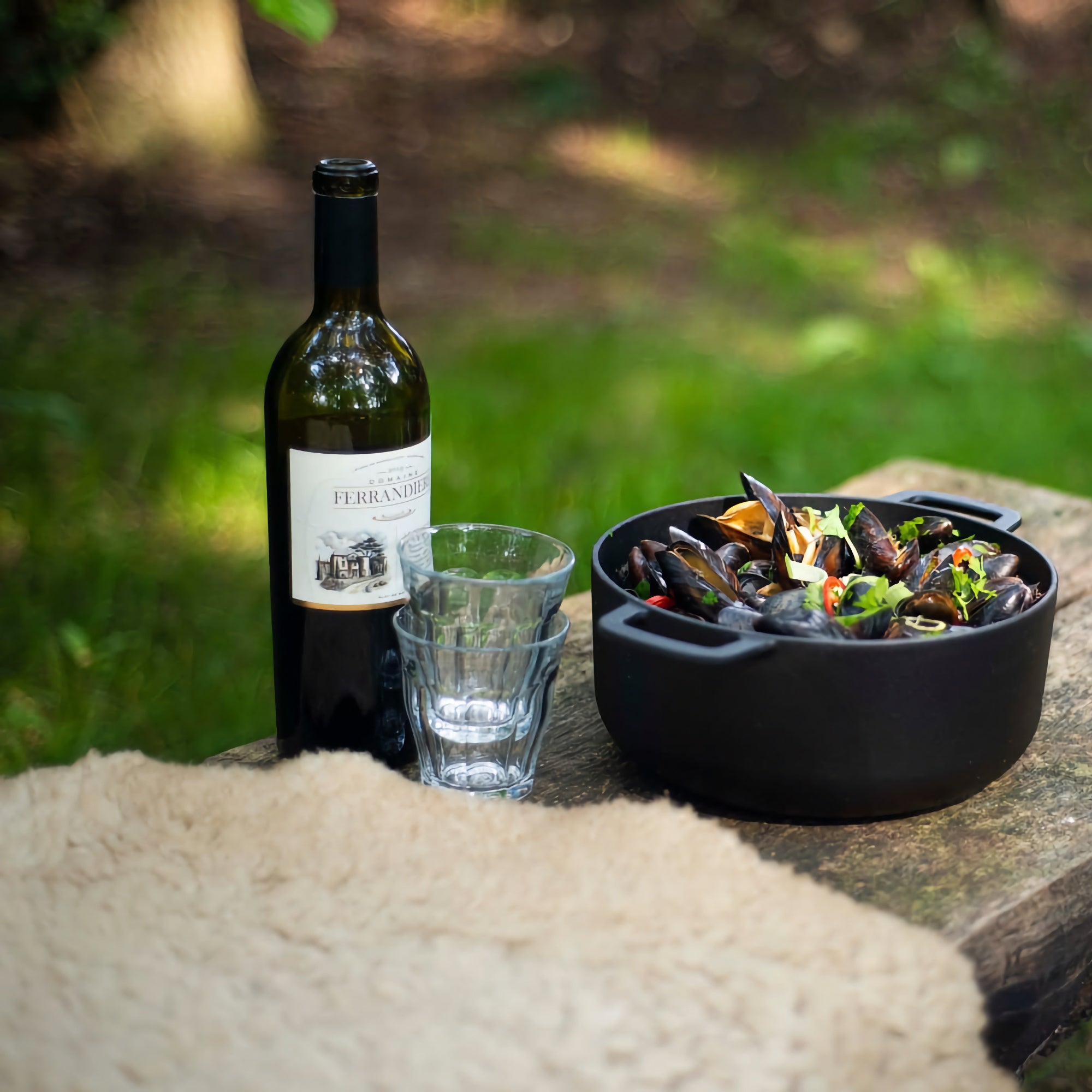 Premium Dutch Ovens & Cast Iron Cookware Collection