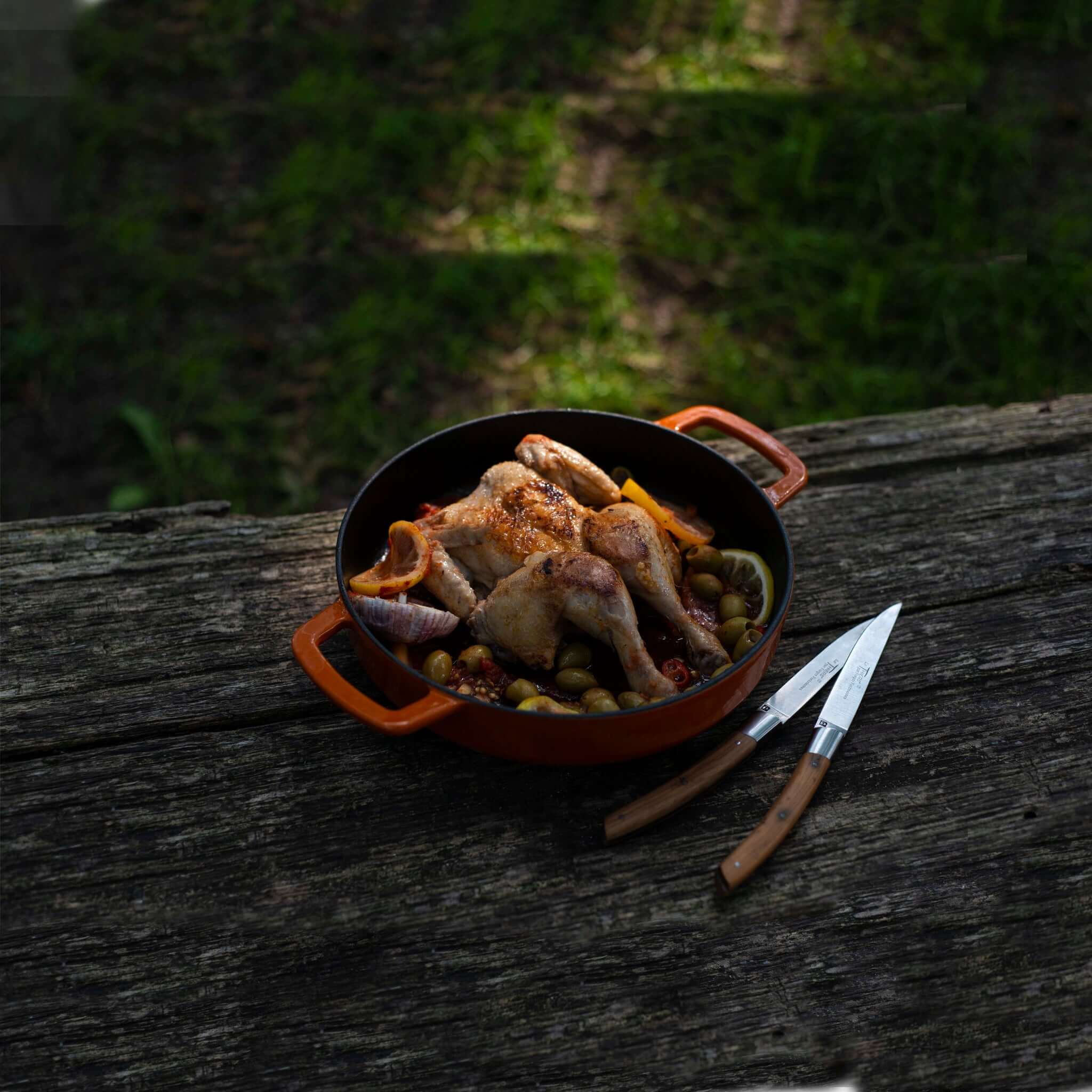 Cookware, duch oven, cast iron pans at Ginza Steel