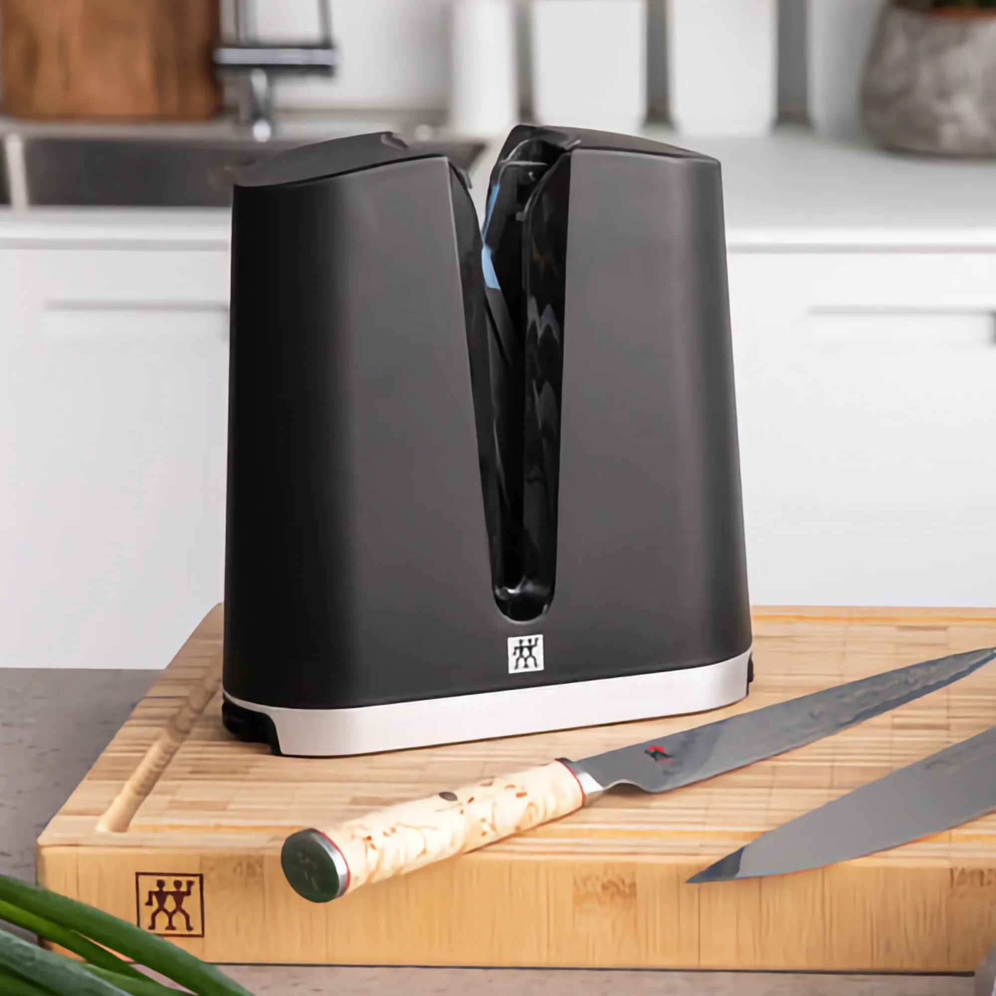 Zwilling V- Edge Sharpener black