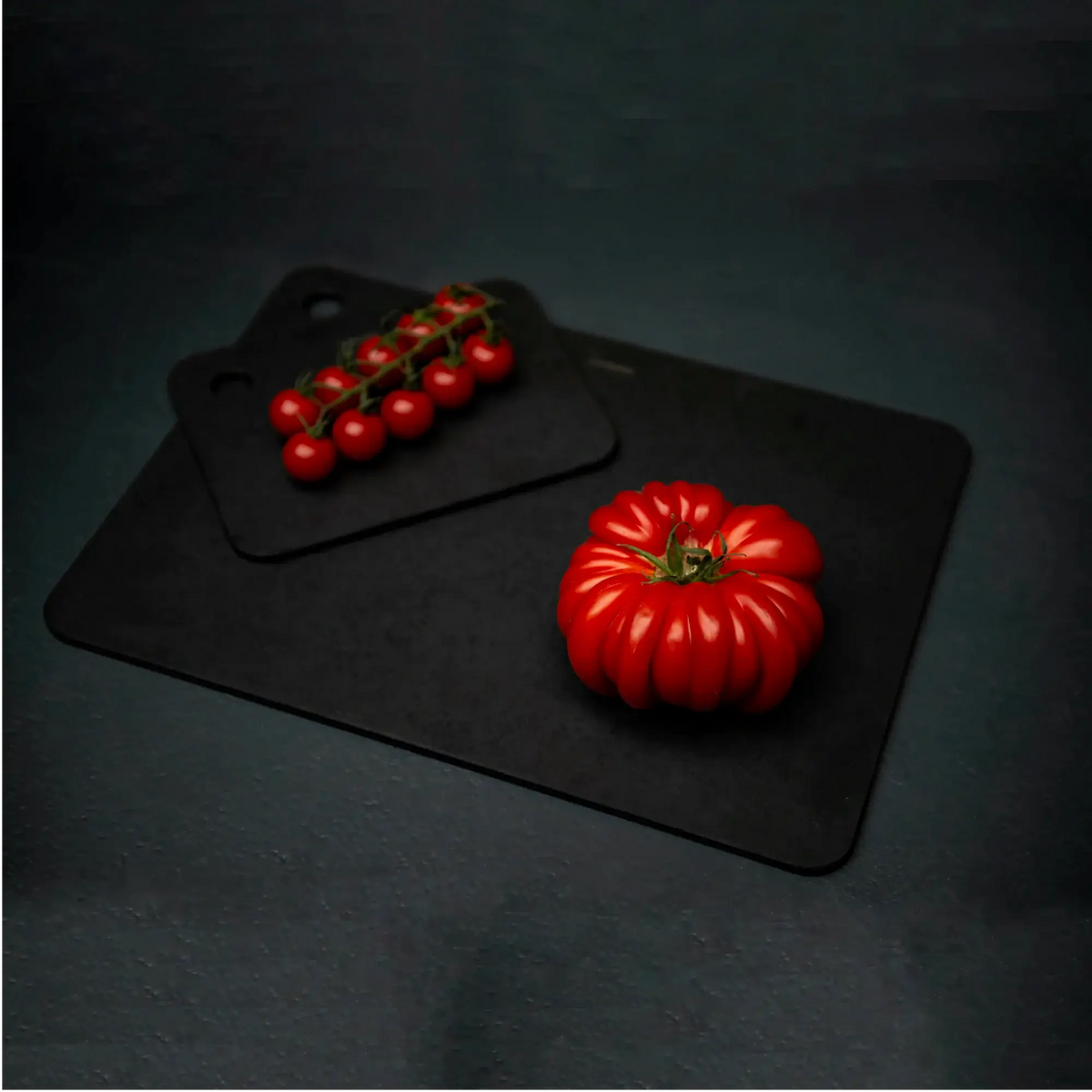 Combekk | Recycled Paper Cutting Board 20x30 cm, Black | Holland