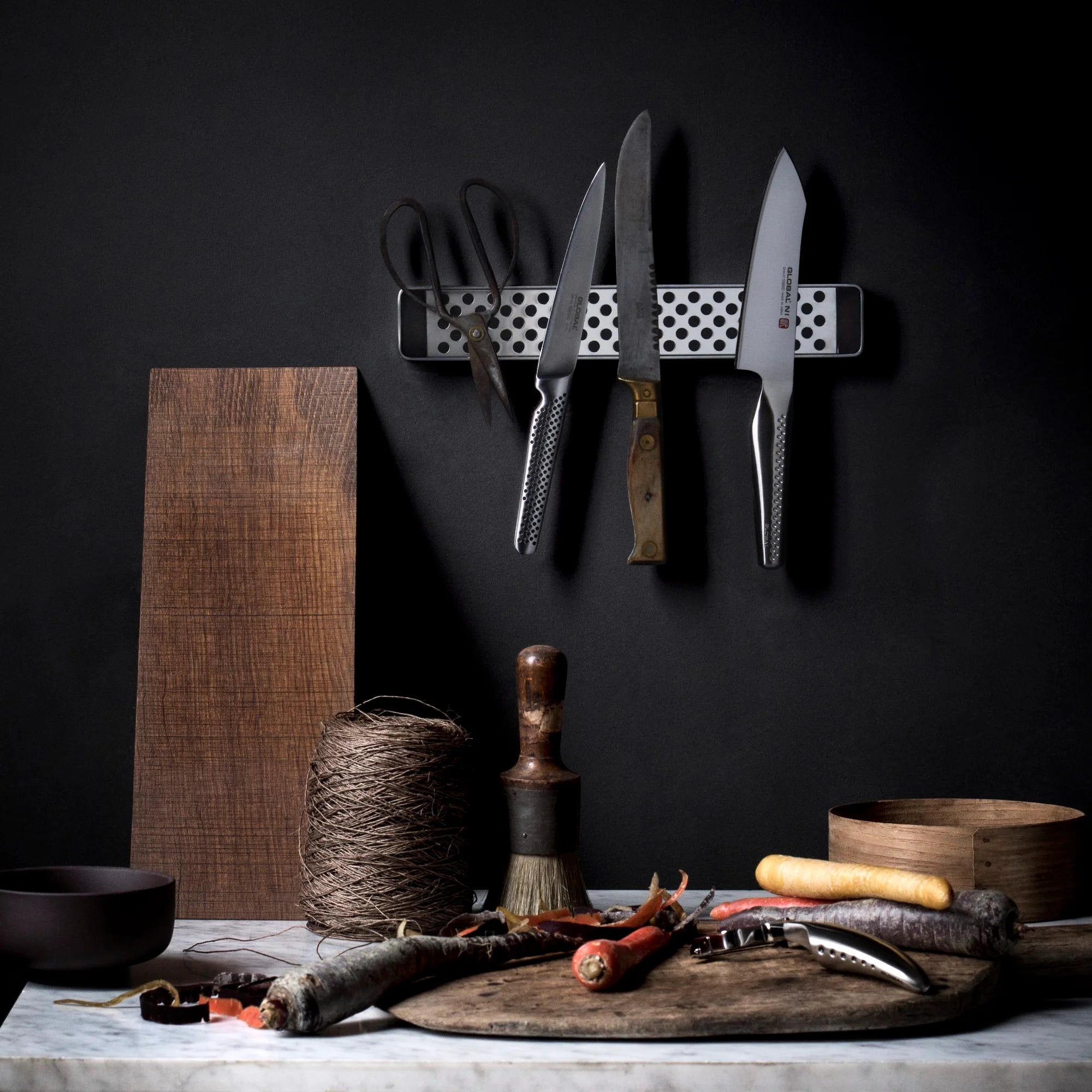 GLOBAL Magnetic Knife Rail 40cm (16") – Wall-Mounted Stainless Steel