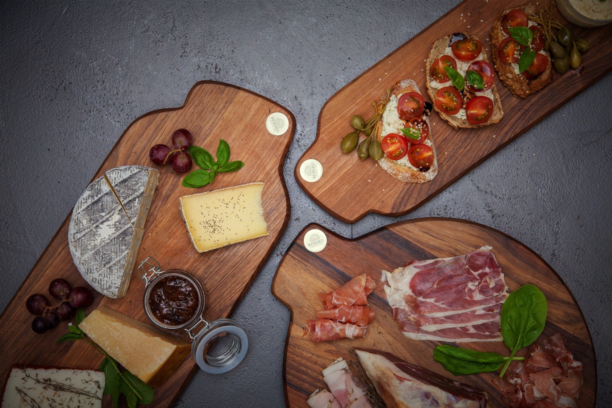 Berard Walnut Wood Large Cutting Board – FSC Certified, France