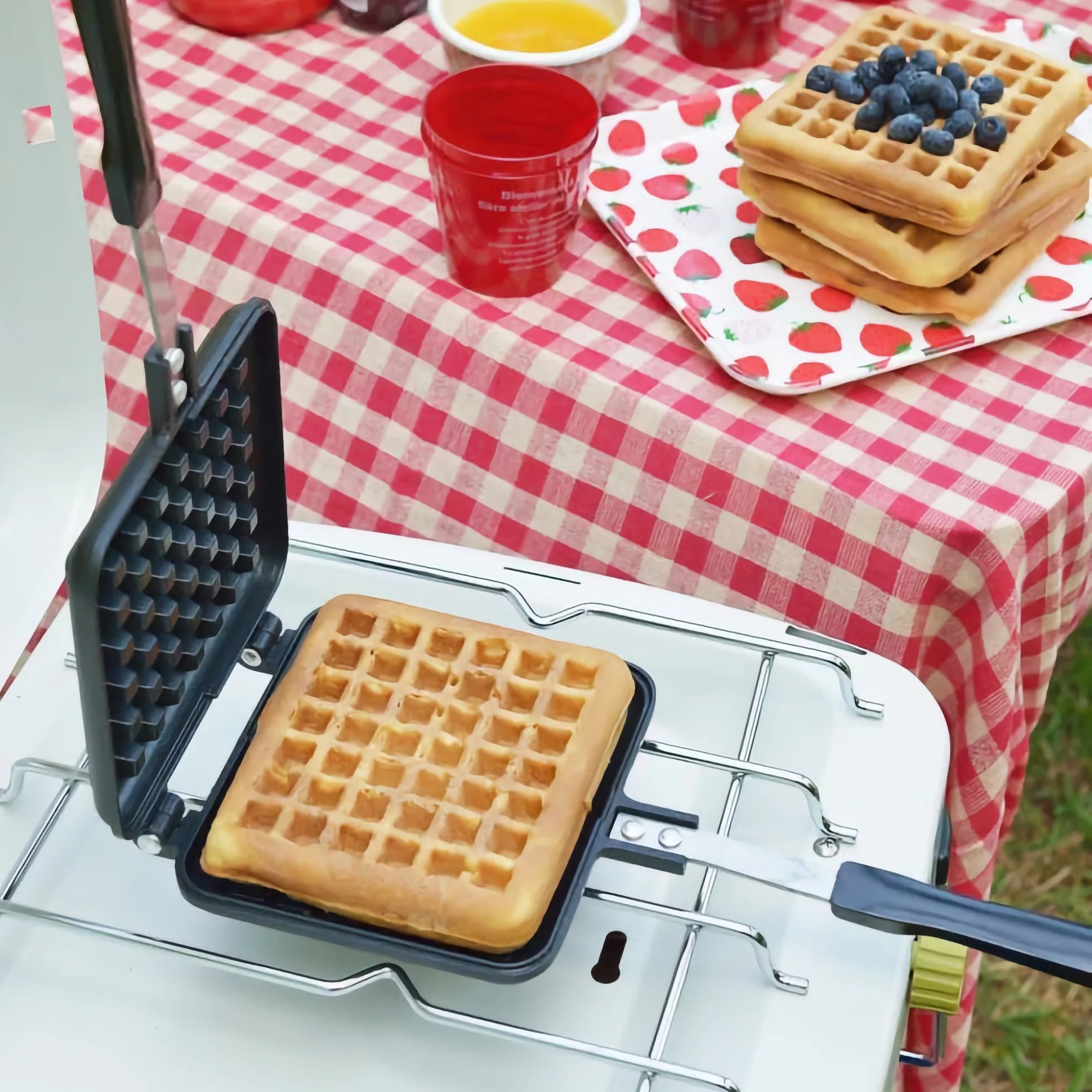 Yoshikawa Japanese Stovetop Waffle Maker – Cast Aluminum, Non-Stick (Gas Stove Only)