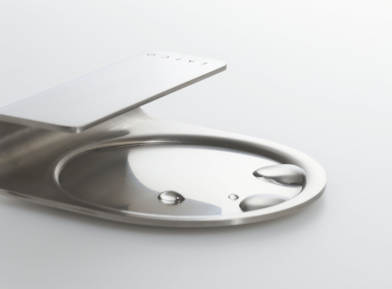 Eatoco Oki Ladle Stand – Minimalist Stainless Steel Kitchen Tool (Made in Japan)