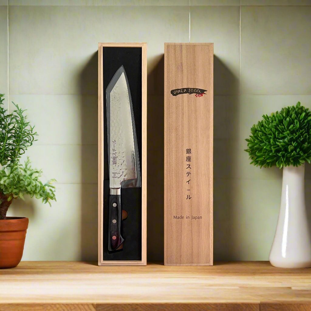 The Art of the Blade: Seki Kanetsugu ZUIUN Hand-Forged SPG2 Knives