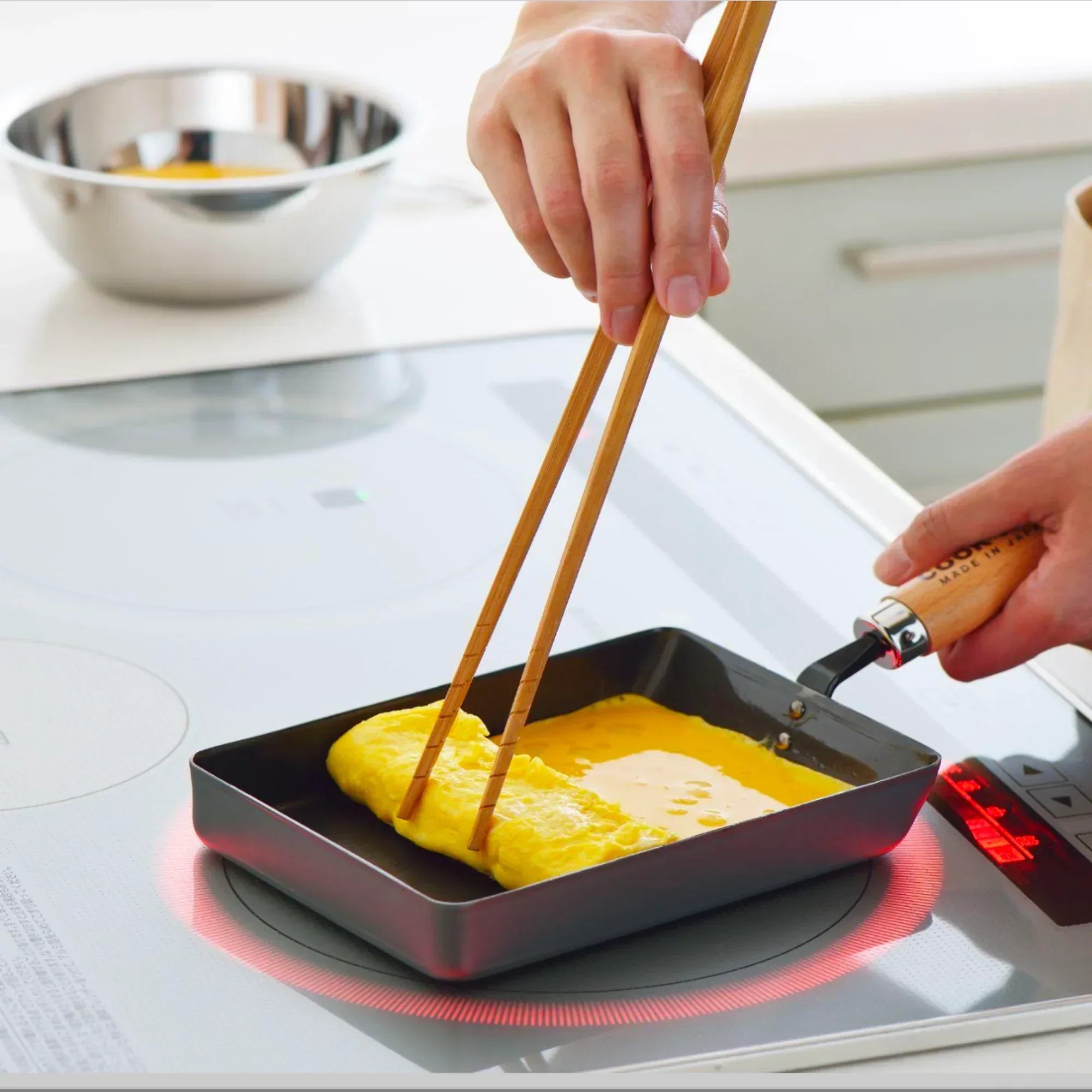 How to Make Tamagoyaki Japanese Rolled Omelette