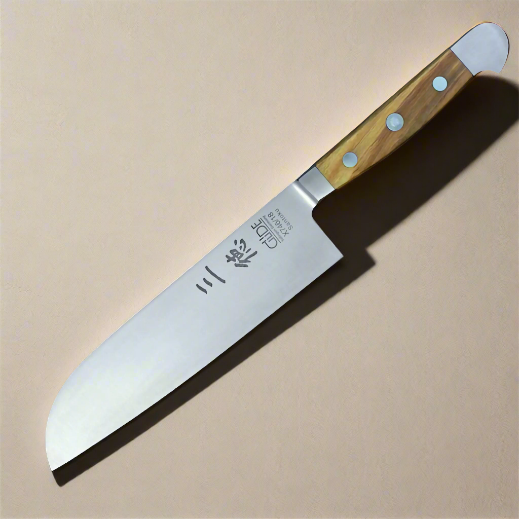 ALPHA OLIVE | Santoku Knife Smooth Blade 7 inch | Forged Steel / Olive wood handle