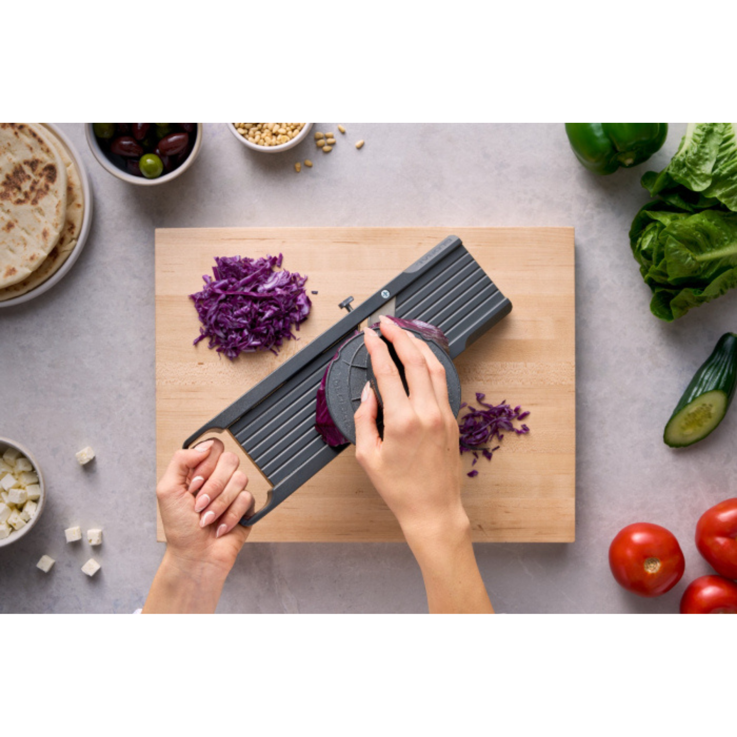 GLOBAL Vegetable Slicer Mandoline XL with Blade Case – 3 Serrated Blades,