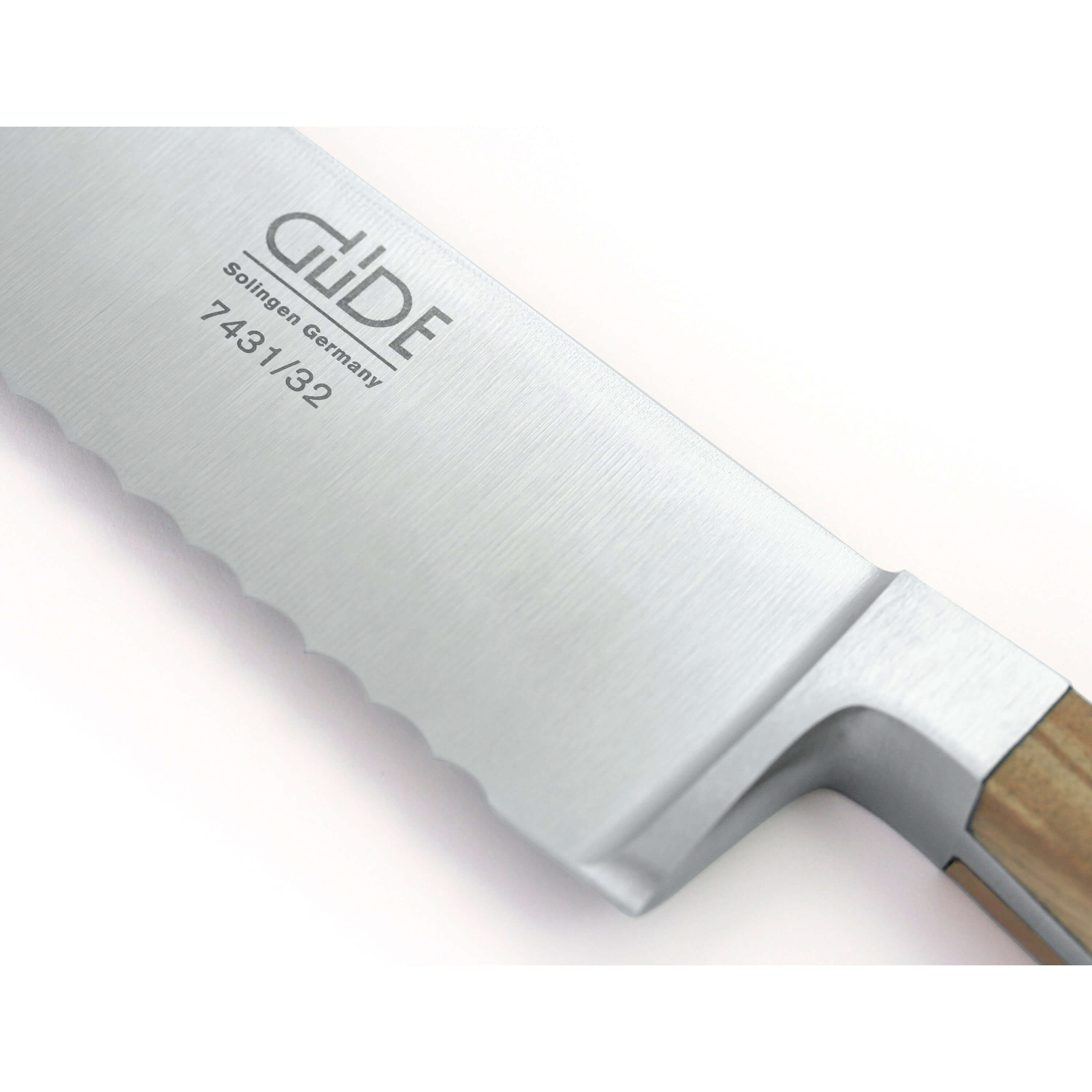 ALPHA OLIVE | Bread Knife Franz Dude 12.5 " Right hand version | Forged steel / Olive Wood Handle